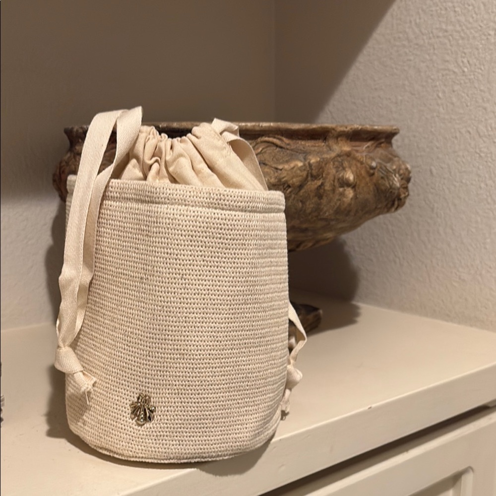 Chic Cream Mini Bag with Drawstring Design G